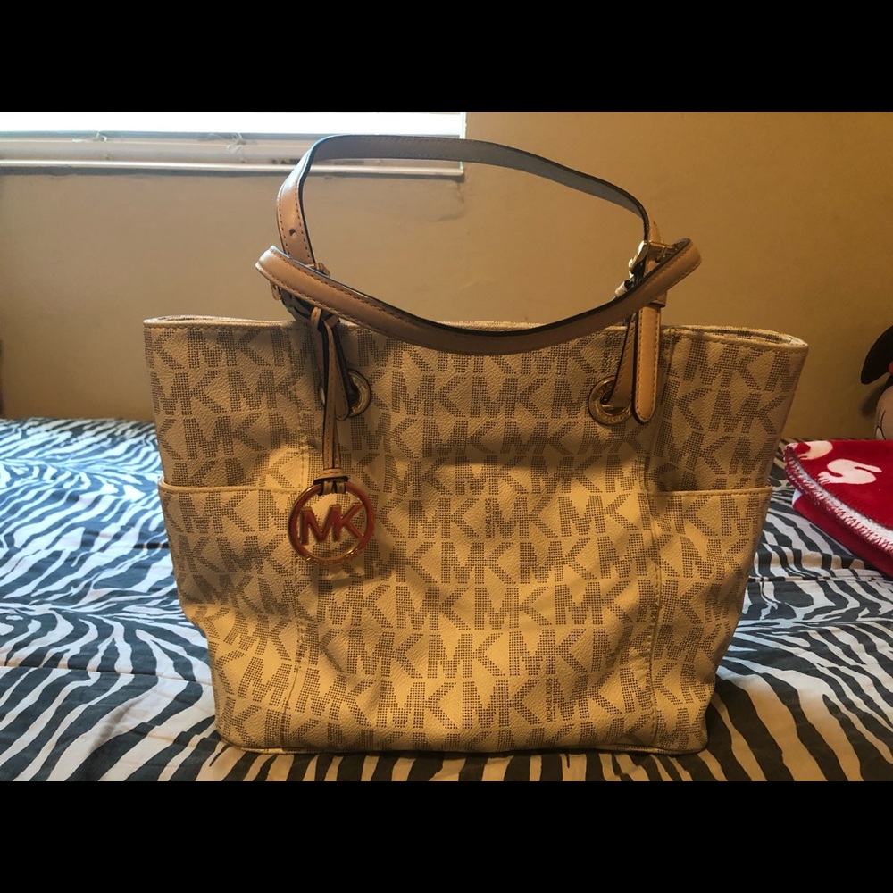 michael kors purse .